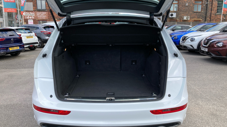 Audi Q5 2.0T FSI Quattro S Line 5dr Tip Auto Petrol Estate